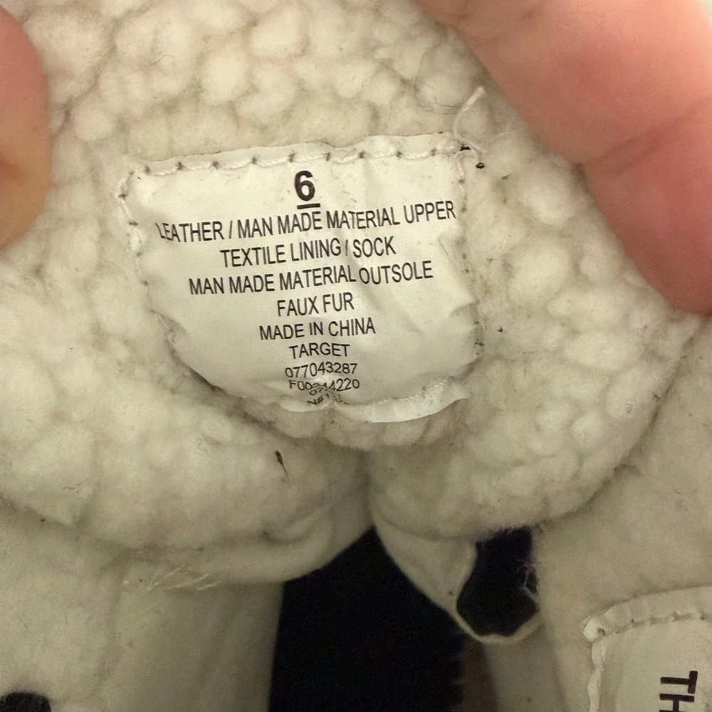 Cat & Jack Kids Black Snow Boots Faux Fur Lined Thermolite Insulated Size 6
